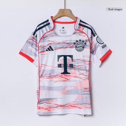 Bayern Munich 2025/26 Vieras Pelipaitasetti Lasten - kuva 15