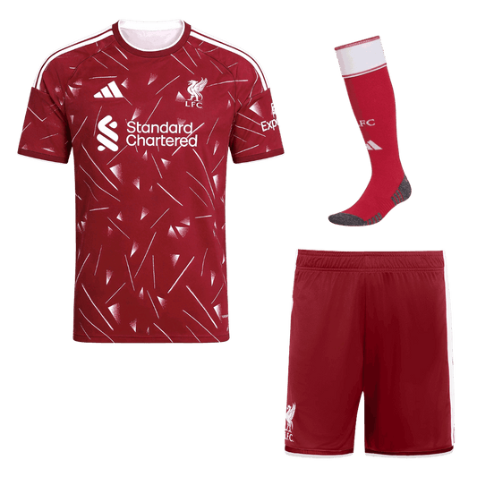 Liverpool kotipeliasu 2026/27 – pelipaita, shortsit ja sukat edestä