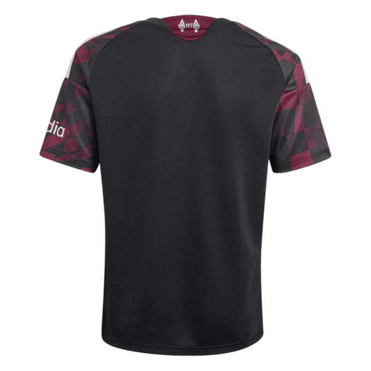 Liverpool kolmas pelipaita 2026/27 – lisänäkymä 2