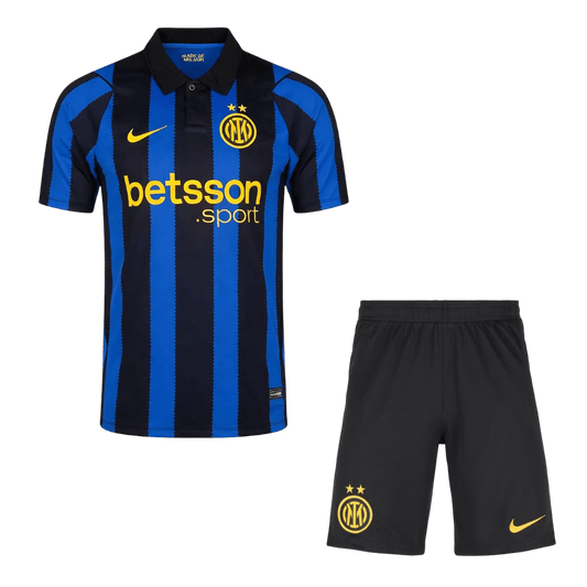 Inter Milan kotijalkapallosetti 2026/27 – pelipaita ja shortsit edestä